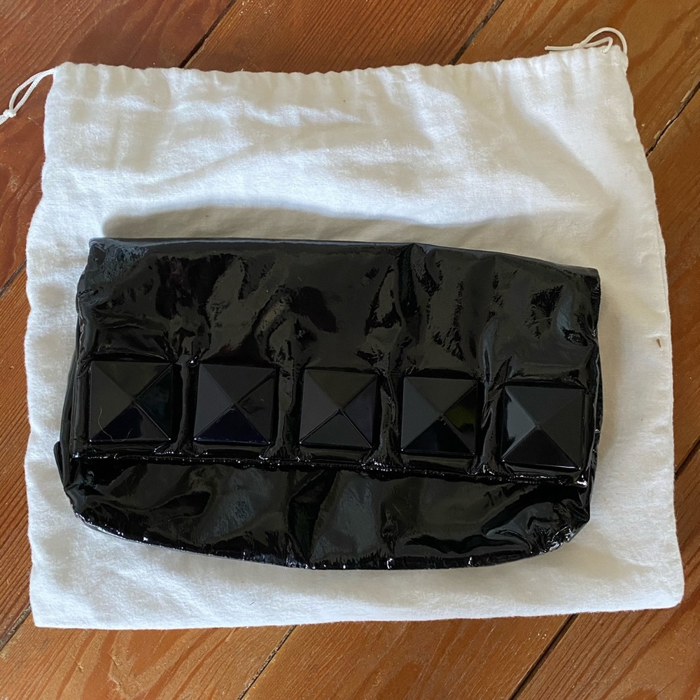 Marc Jacobs “fergie” black patent clutch